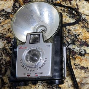 Vintage Kodak Brownie Starflash Camera